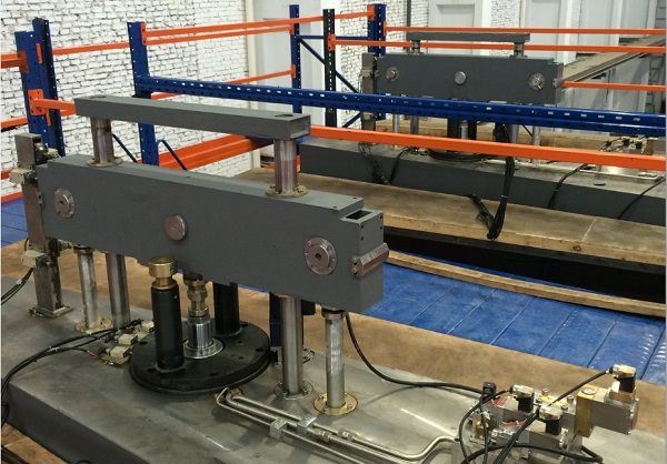 憑借過硬的質(zhì)量和品牌優(yōu)勢，5月15日，河鋼集團舞鋼公司寬厚板再次用于“國之重器”——中科院中子技術(shù)發(fā)展線站屏蔽系統(tǒng)項目。舞鋼還承接了中科院中子技術(shù)發(fā)展線站屏蔽系統(tǒng)項目的加工、裝配任務(wù)，為其提供一攬子技術(shù)服務(wù)。