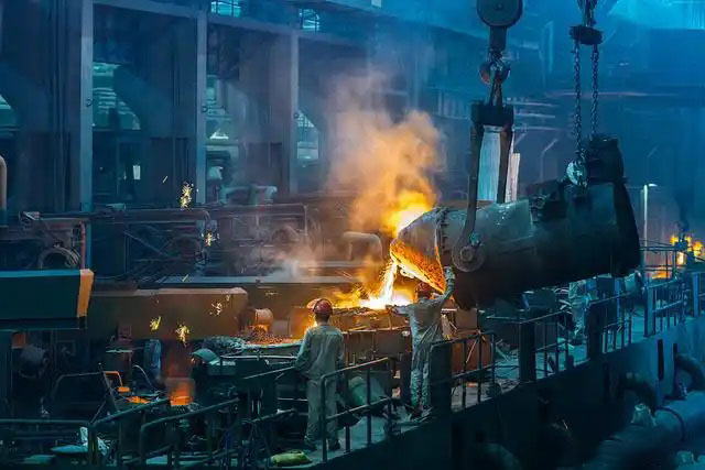 鋼鐵行業是全球工業體系中的重要支柱之一,其產品廣泛應用于基礎設施建設、機械制造、汽車工業等領域。隨著全球工業化進程的不斷深入,鋼鐵行業呈現出國際化競爭格局。在眾多鋼鐵制造企業中,有6家公司以其出色的經營業績和強大的市場地位脫穎而出,成為了世界鋼鐵制造業的領軍企業。 鋼鐵行業是全球工業體系中的重要支柱之一,其產品廣泛應用于基礎設施建設、機械制造、汽車工業等領域。隨著全球工業化進程的不斷深入,鋼鐵行業呈現出國際化競爭格局。在眾多鋼鐵制造企業中,有6家公司以其出色的經營業績和強大的市場地位脫穎而出,成為了世界鋼鐵制造業的領軍企業。