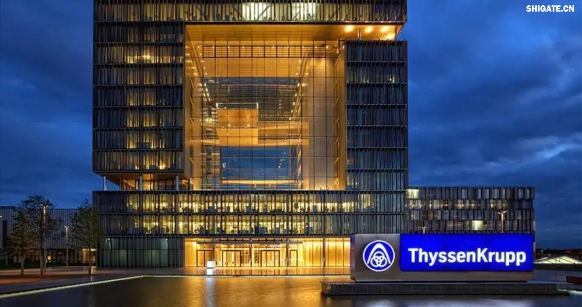 你聽說過歐洲"鋼鐵心臟"萎縮的消息嗎？為什么曾經(jīng)強(qiáng)大的歐盟鋼鐵產(chǎn)業(yè)如今正在迅速崩塌？特朗普政府重啟的25%鋼鐵關(guān)稅究竟給歐洲造成了多大沖擊？在全球貿(mào)易保護(hù)主義重燃的今天，歐盟的慘痛教訓(xùn)對(duì)中國有何警示意義？數(shù)據(jù)顯示，2025年一季度，歐盟對(duì)美鋼鐵出口同比驟降42%，損失約150萬噸訂單和45億歐元收入。與此同時(shí)，中國鋼鐵卻逆勢增長，2024年出口量突破1.11億噸，創(chuàng)下8年來新高。這背后有哪些產(chǎn)業(yè)鏈布局的深層差異？中國又該如何從歐盟的失敗中吸取經(jīng)驗(yàn)，打贏未來全球貿(mào)易的三大突圍戰(zhàn)？